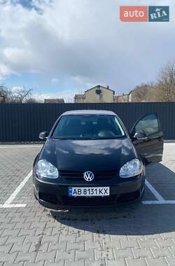 Хэтчбек Volkswagen Golf 2005 в Виннице