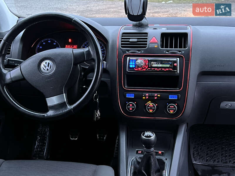 Хетчбек Volkswagen Golf 2007 в Львові
