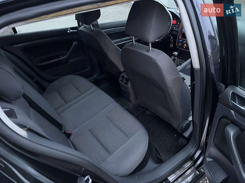 Хетчбек Volkswagen Golf 2007 в Львові