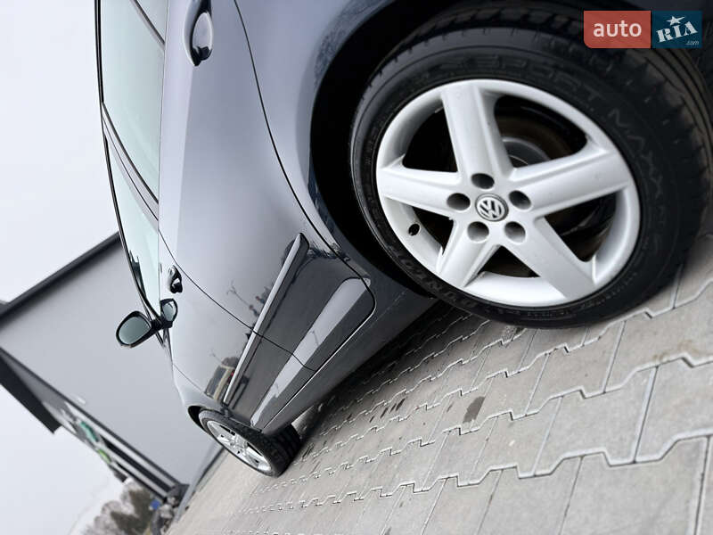 Хэтчбек Volkswagen Golf 2009 в Владимире