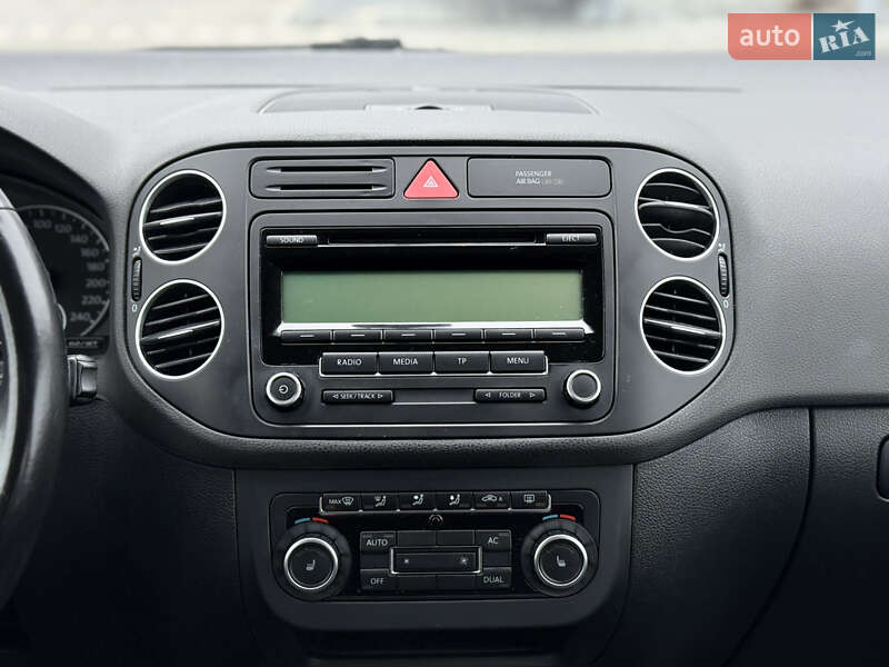 Хэтчбек Volkswagen Golf 2009 в Владимире