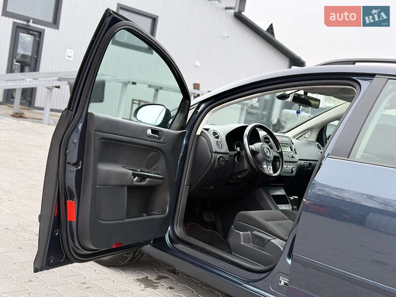 Хэтчбек Volkswagen Golf 2009 в Владимире