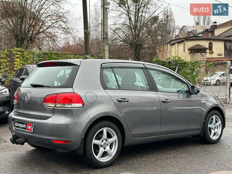 Хэтчбек Volkswagen Golf 2011 в Виннице