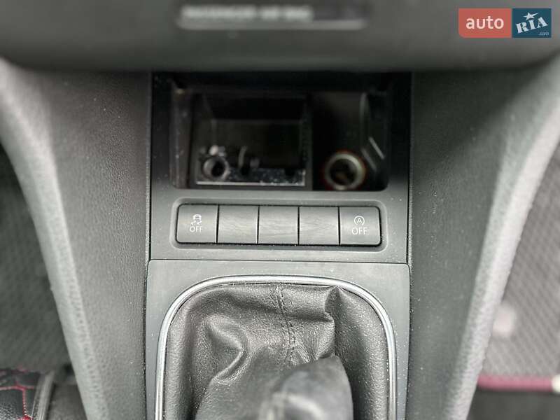 Хэтчбек Volkswagen Golf 2011 в Виннице