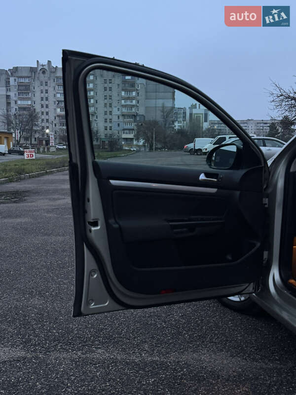 Универсал Volkswagen Golf 2012 в Черкассах