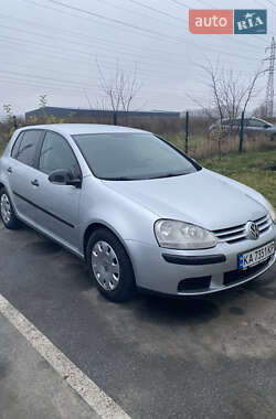 Хетчбек Volkswagen Golf 2005 в Броварах