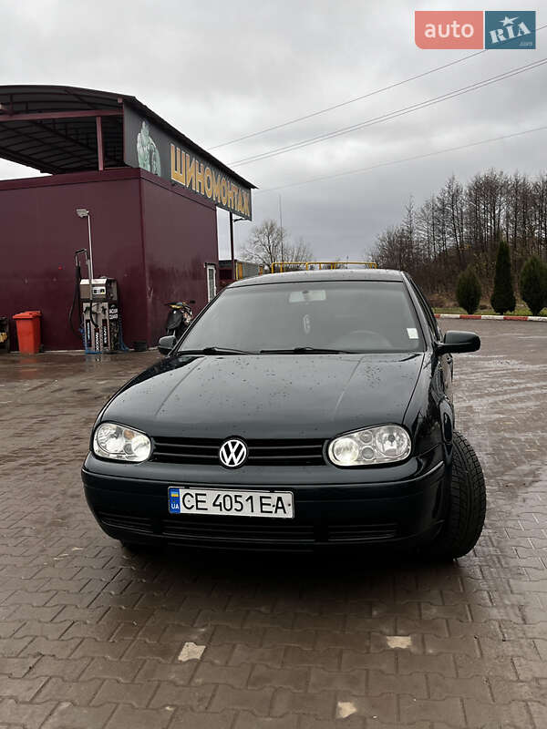 Хетчбек Volkswagen Golf 1999 в Чернівцях