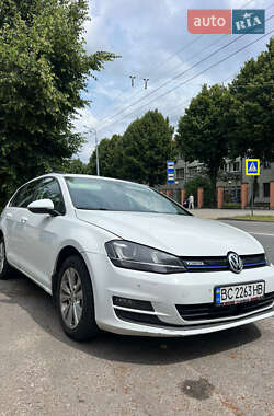 Универсал Volkswagen Golf 2014 в Львове