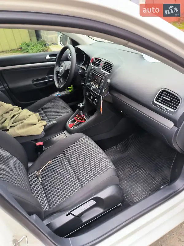 Volkswagen Golf 2011 VIN WVWZZZ1KZBM679619 фото оголошення 9 з 40