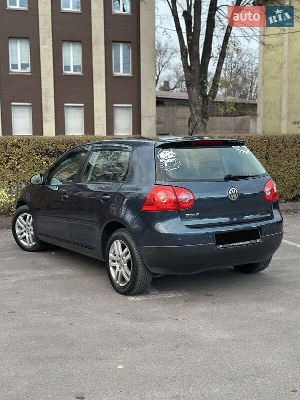 Хетчбек Volkswagen Golf 2008 в Кам'янському