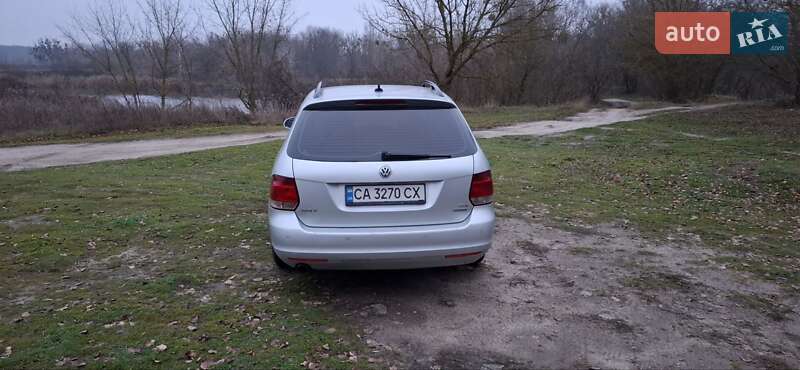 Універсал Volkswagen Golf 2011 в Корсунь-Шевченківському