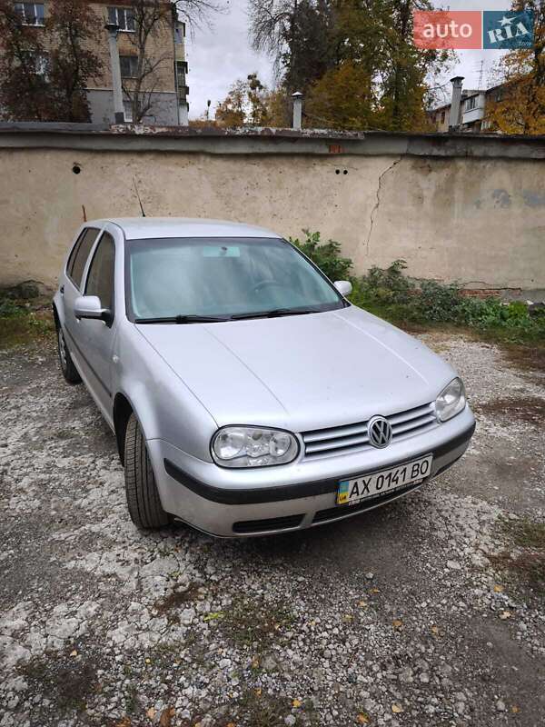 Volkswagen Golf 2002