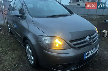 Хэтчбек Volkswagen Golf 2006 в Житомире