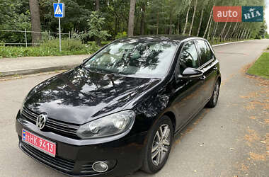 Хэтчбек Volkswagen Golf 2009 в Киеве