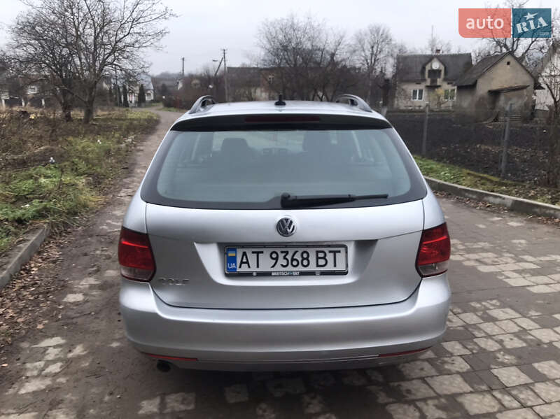 Універсал Volkswagen Golf 2010 в Львові