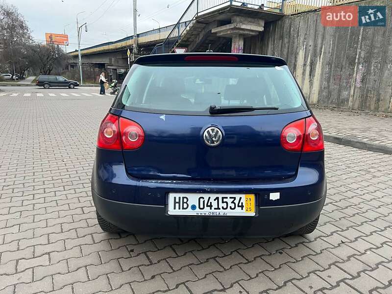 Хэтчбек Volkswagen Golf 2006 в Луцке