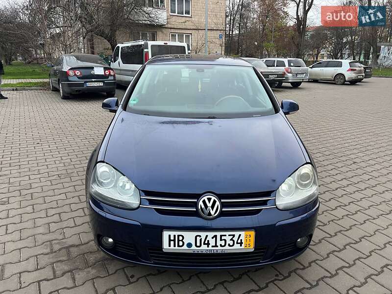 Хэтчбек Volkswagen Golf 2006 в Луцке