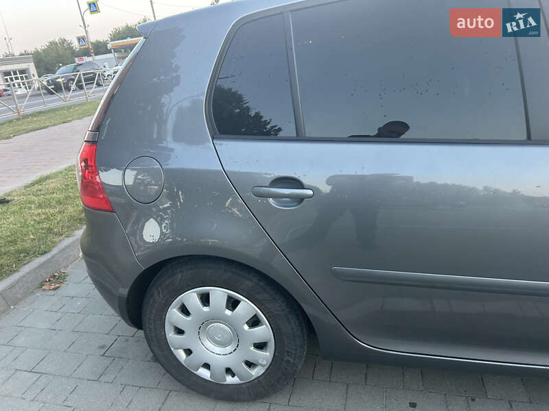 Хэтчбек Volkswagen Golf 2008 в Хмельницком