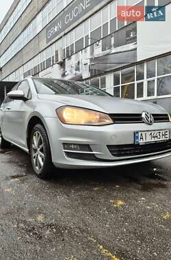 Універсал Volkswagen Golf 2015 в Києві