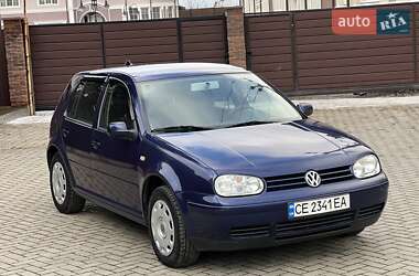 Хетчбек Volkswagen Golf 2002 в Чернівцях