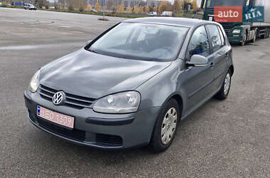 Хэтчбек Volkswagen Golf 2004 в Киеве