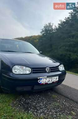 Хэтчбек Volkswagen Golf 2001 в Мукачево