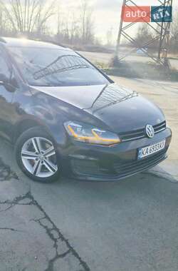 Універсал Volkswagen Golf 2015 в Києві