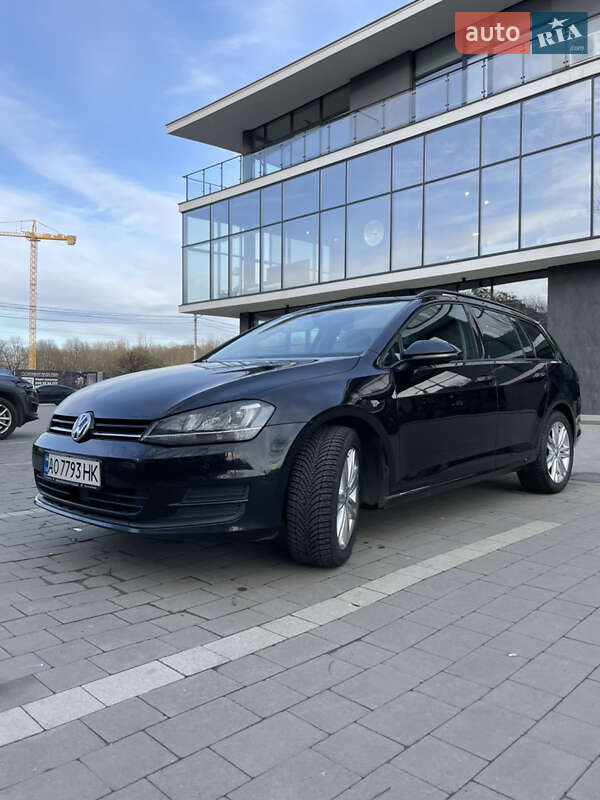 Универсал Volkswagen Golf 2016 в Ужгороде