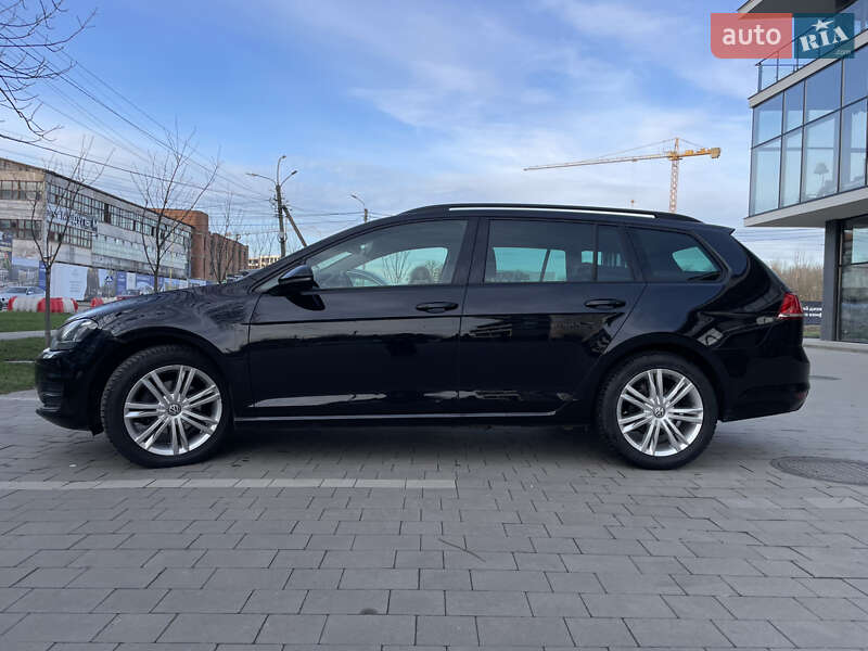 Универсал Volkswagen Golf 2016 в Ужгороде