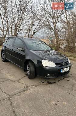 Хетчбек Volkswagen Golf 2006 в Вознесенську