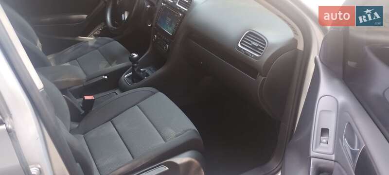 Хетчбек Volkswagen Golf 2012 в Мукачевому