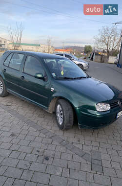 Універсал Volkswagen Golf 2000 в Хусті