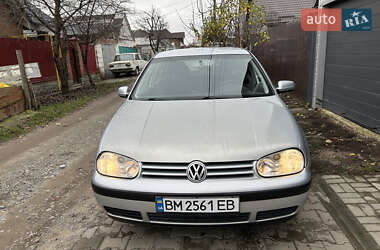 Хетчбек Volkswagen Golf 2001 в Сумах