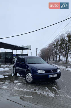 Хэтчбек Volkswagen Golf 2002 в Львове