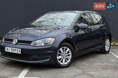 Хэтчбек Volkswagen Golf 2016 в Киеве