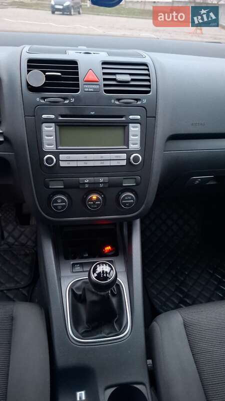 Хэтчбек Volkswagen Golf 2008 в Подольске фото 10 Хэтчбек Volkswagen Golf 2008 в Подольске