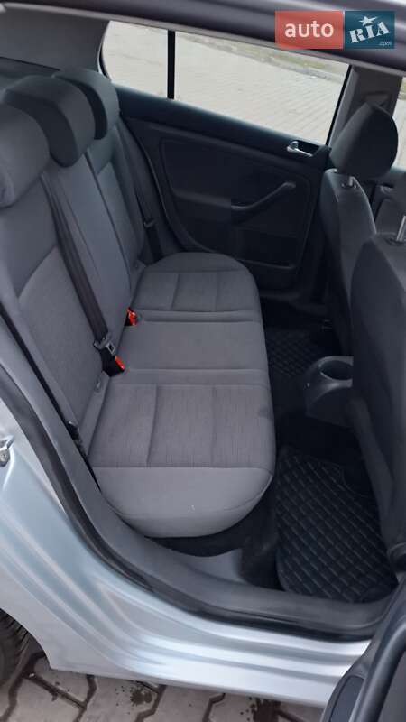 Хэтчбек Volkswagen Golf 2008 в Подольске фото 13 Хэтчбек Volkswagen Golf 2008 в Подольске