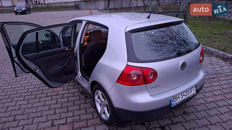 Хэтчбек Volkswagen Golf 2008 в Подольске фото 5 Хэтчбек Volkswagen Golf 2008 в Подольске