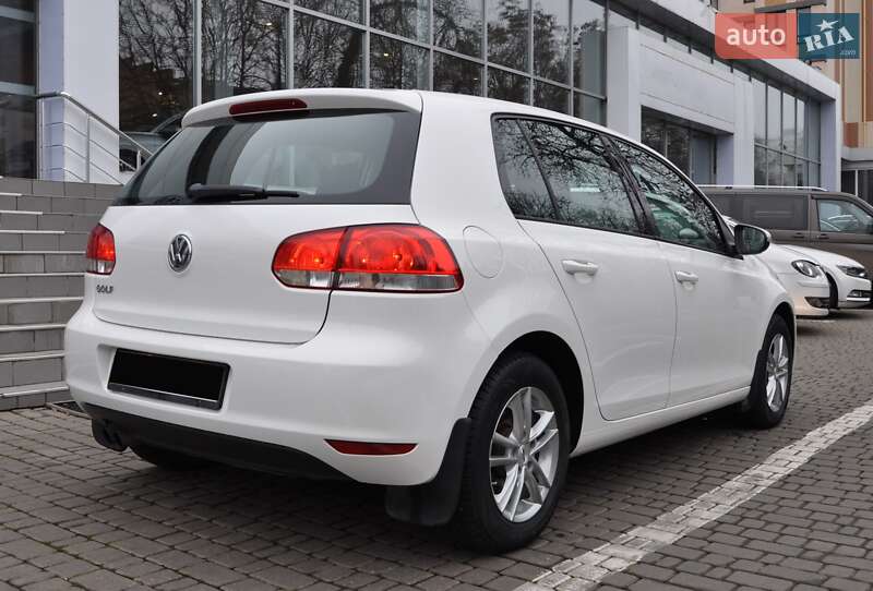 Хэтчбек Volkswagen Golf 2011 в Одессе