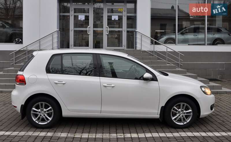 Хэтчбек Volkswagen Golf 2011 в Одессе