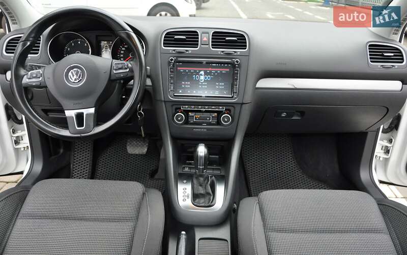 Хэтчбек Volkswagen Golf 2011 в Одессе