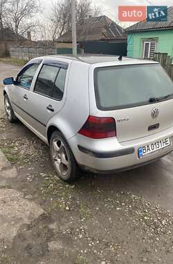 Хэтчбек Volkswagen Golf 2000 в Знаменке