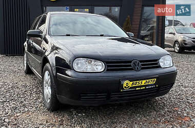 Хэтчбек Volkswagen Golf 2002 в Коломые