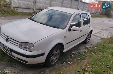 Хэтчбек Volkswagen Golf 2001 в Иванкове