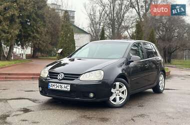 Хэтчбек Volkswagen Golf 2008 в Киеве