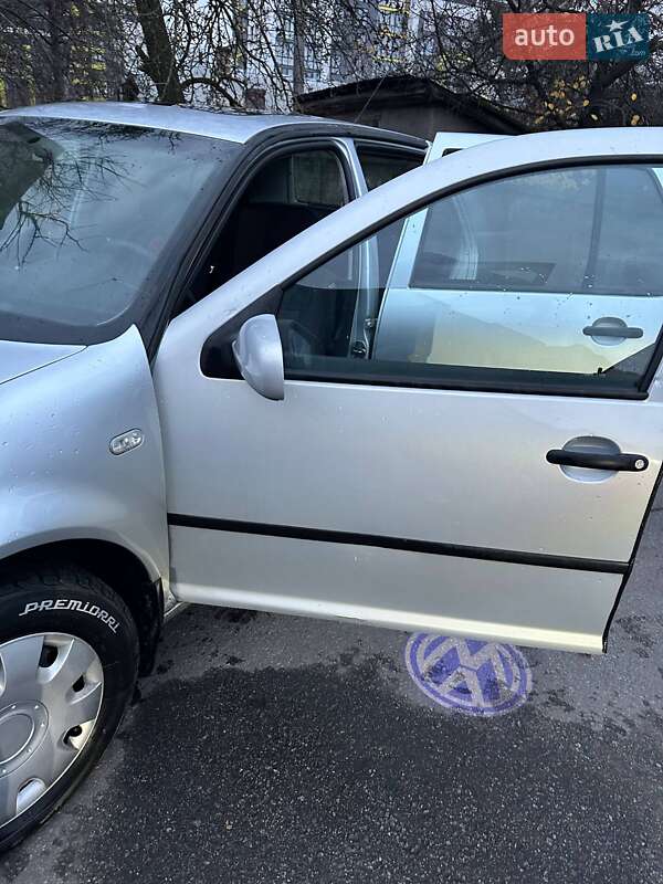 Хетчбек Volkswagen Golf 2000 в Збаражі