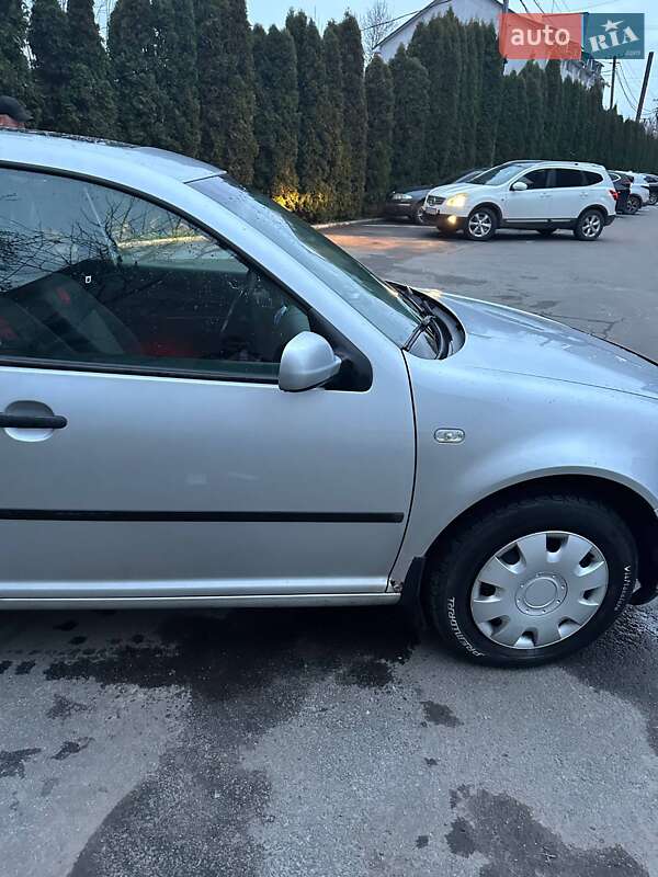 Хетчбек Volkswagen Golf 2000 в Збаражі