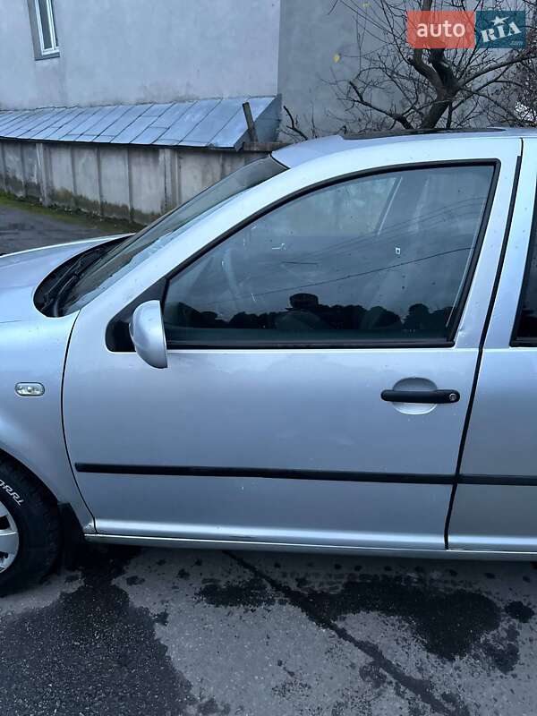 Хетчбек Volkswagen Golf 2000 в Збаражі