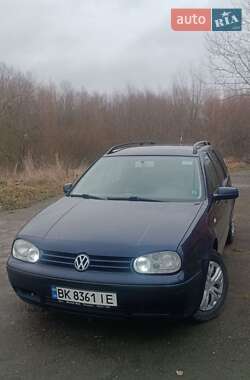 Універсал Volkswagen Golf 2002 в Шептицькому