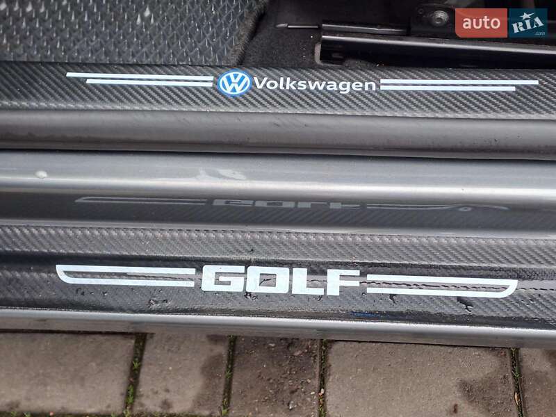 Хэтчбек Volkswagen Golf 2006 в Одессе
